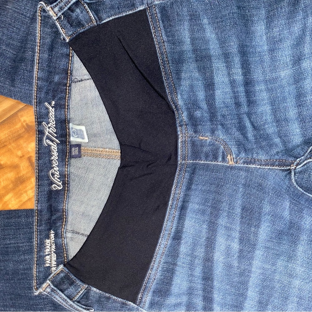 Maternity under belly jeans - Picture 2 of 4